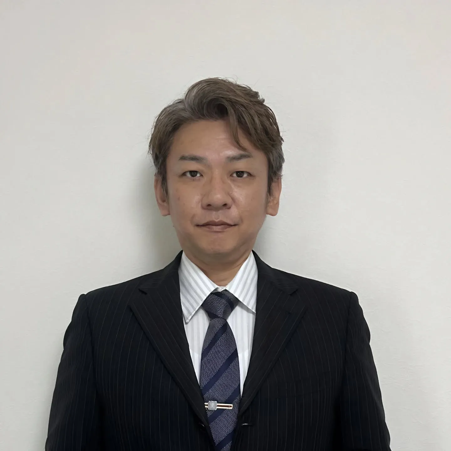 誰かを疑うこと、信じたい気持ちとの間で揺れること。